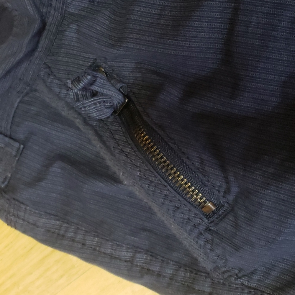 Dalia Collection capris - Picture 3 of 3